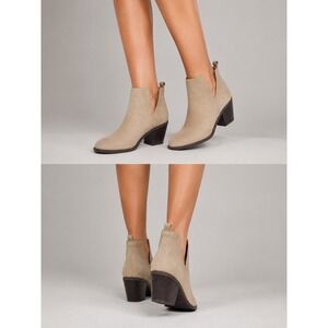 ZBY  Ankle Booties Women's Size 7.5 Tan Suede Preppy Casual Dressy Hipster